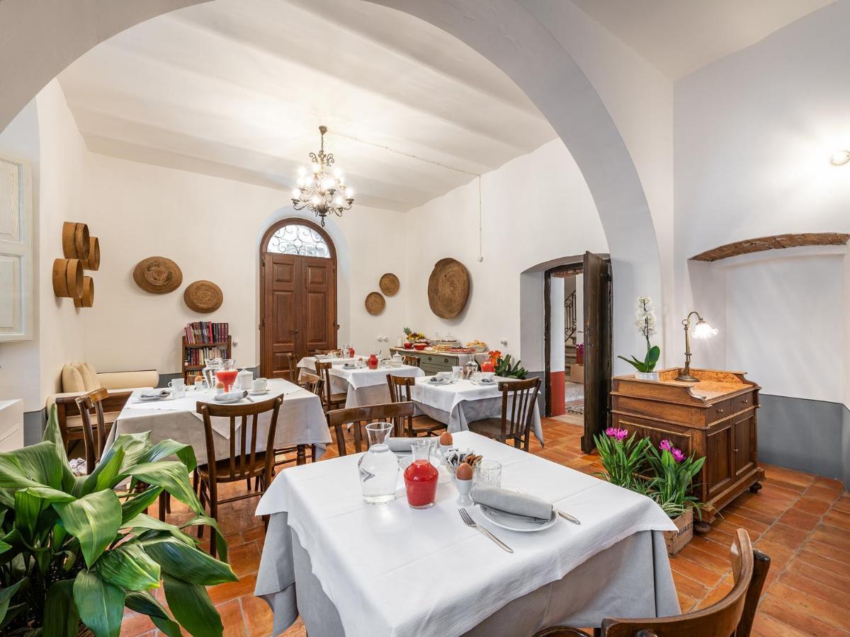 Palazzo Cherchi Dorgali Bagian luar foto